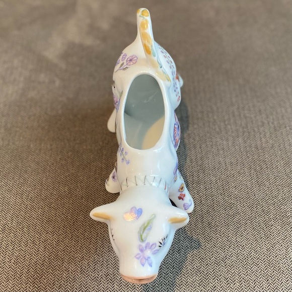 Ceramic White Cow Creamer Colorful Floral And Ladybug Design Signed “RJR… - Picture 7 of 9